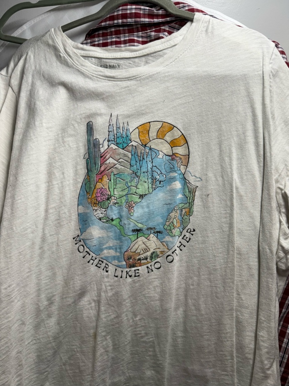 Old Navy Cream Graphic Long Sleeve Tee with Multicolor Nature Print